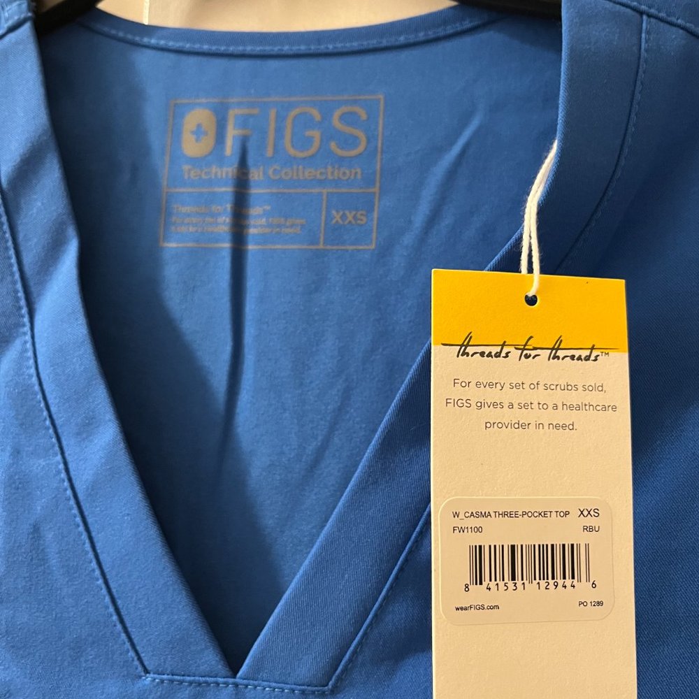 NEW UNUSED Figs Casma™ Three-Pocket Scrub Top Royal Blue XXS
